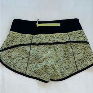 Lululemon Black and Green running Shorts size 2